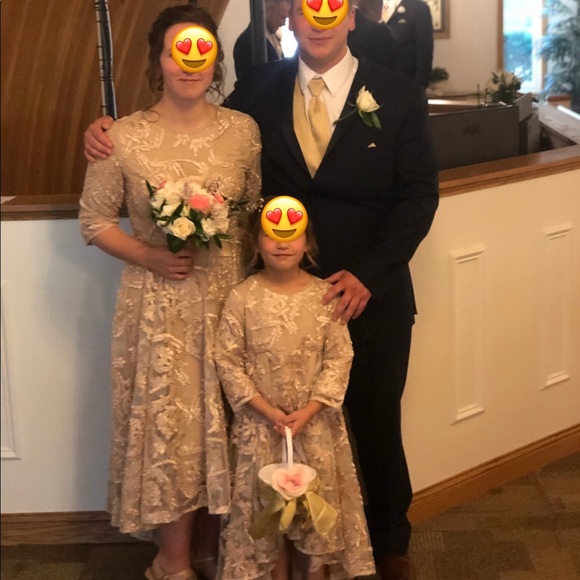 Dainty Jewells Dress - Picture 3 of 3